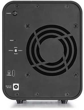 Carruzzo TerraMaster D2-320 diskų masyvas Desktopas Juoda