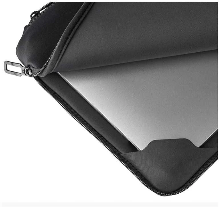 Tucano Colore Sleeve krepšys kompiuteriui 17“/18” for 17“/18” laptops juodos spalvos