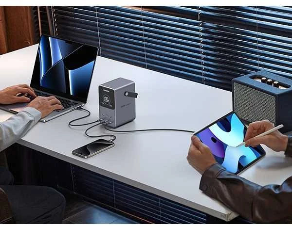 LiPo išorinis akumuliatorius (Powerbank) 48000mAh 300W 3xUSB-C, 2xUSB PB770 UGREEN