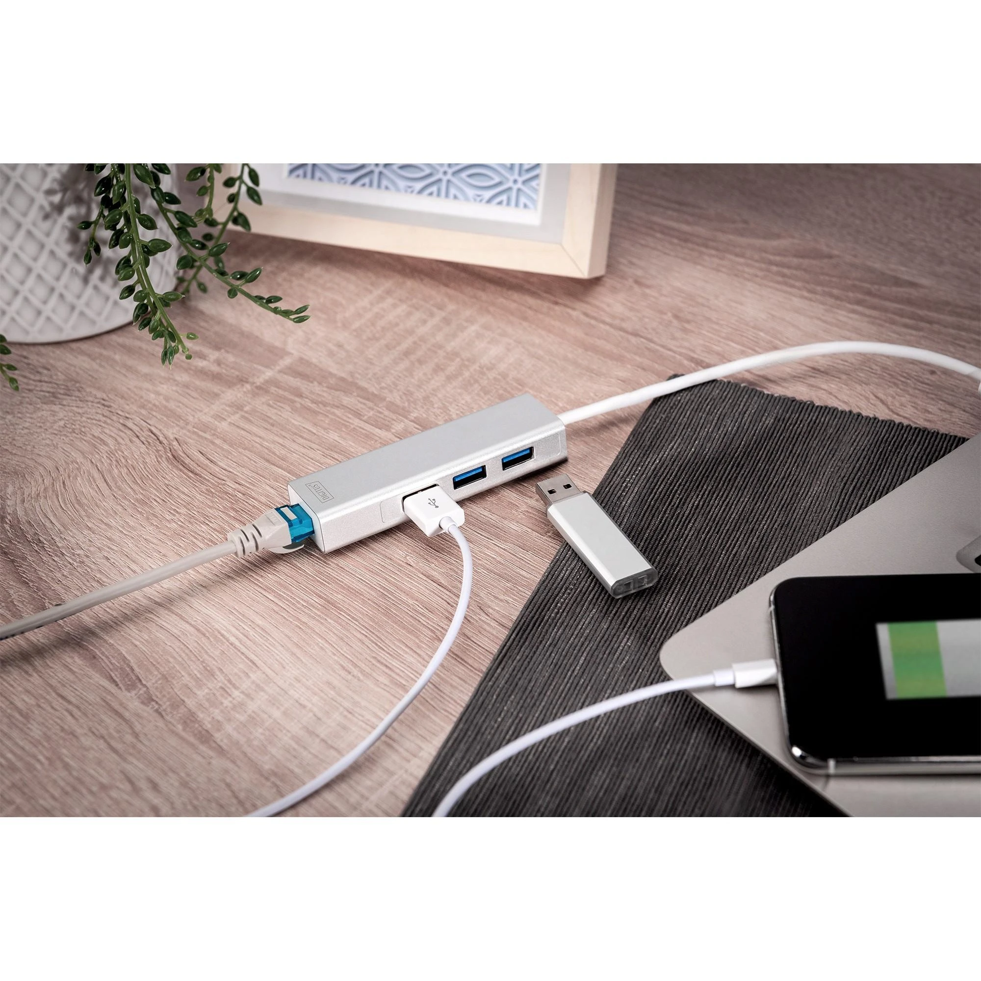 Assmann Electronic DIGITUS USB3.0 3 prievadų HUB & GLAN adapteriai 3xUSB A/F 1xUSB A/M 1xRJ45 LAN