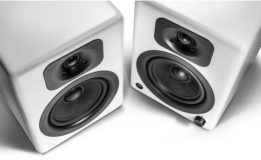 Wavemaster Two Neo 60W kolonėlė, Baltos spalvos