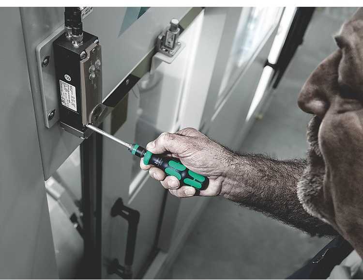 Wera Wera Kraftform Kompakt 838 RA-R M Set 1