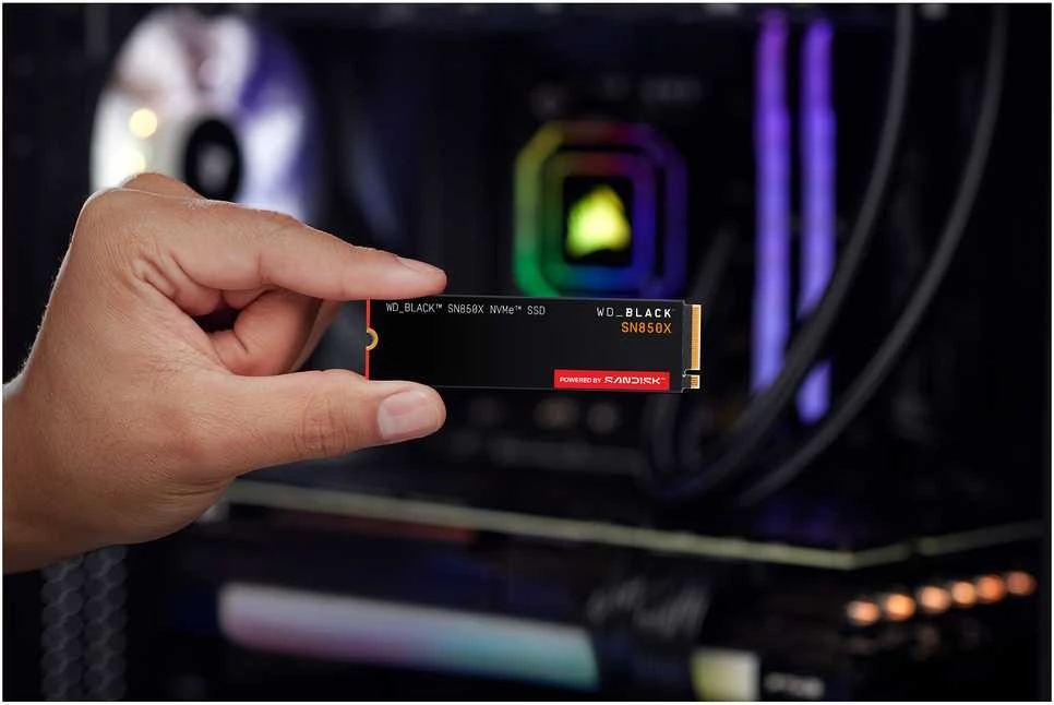 Western Digital WD Juodas 4TB SN850X NVMe SSD diskas, itin greitas, PCIe Gen4 x4, M.2, vidinis, su „SANDISK“ procesoriumi