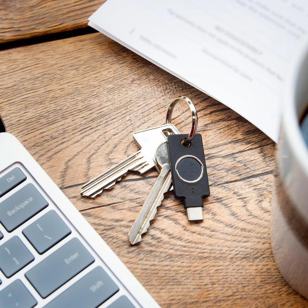 Yubico YubiKey BIO C (FIDO leidimas)