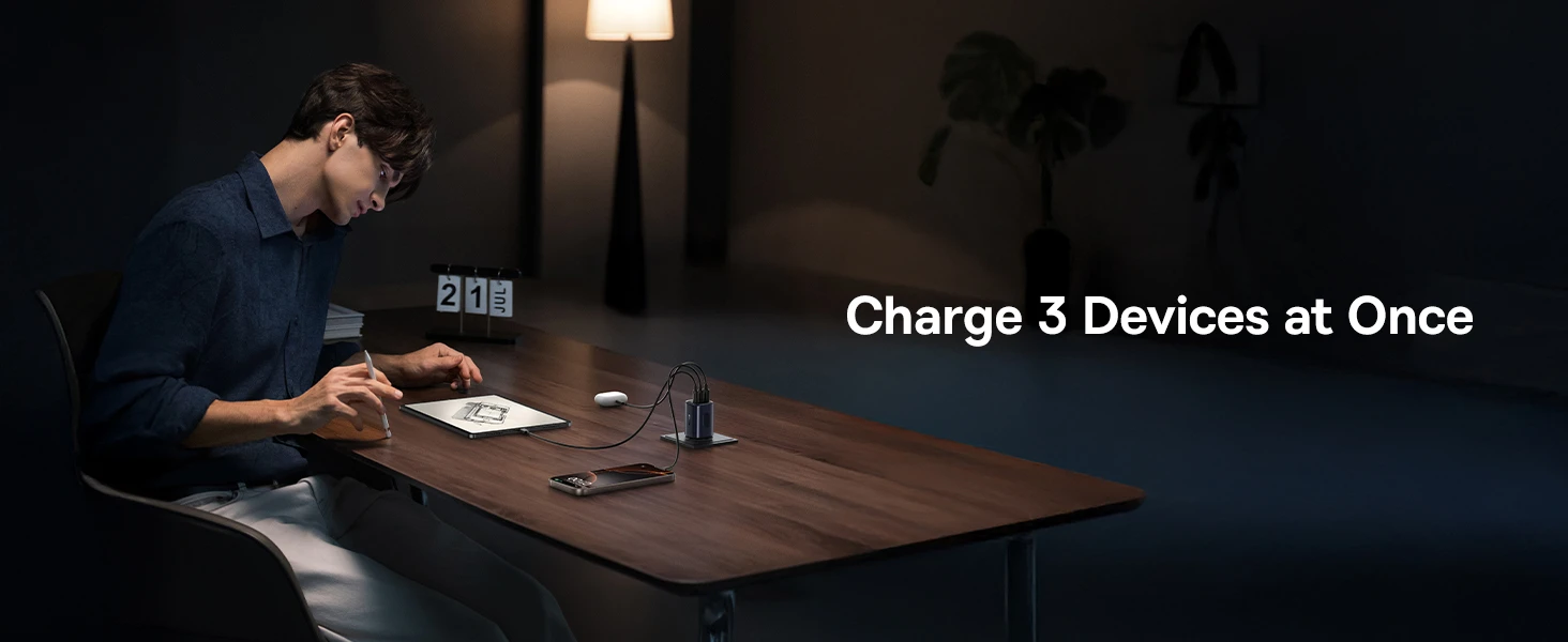 Baseus Sieninis įkroviklis PicoGo AE11 67W USB-A + 2xUSB-C QC PD, juodas aprašymas - Prekės nuotrauka