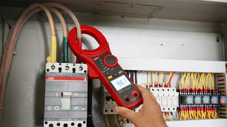Didelės srovės matavimo replės CAT III 1000V, CAT IV 600V; DC/AC 1000V/750V; AC 2000A; 20MΩ; 60mm; HOLD; 2000, UNI-T