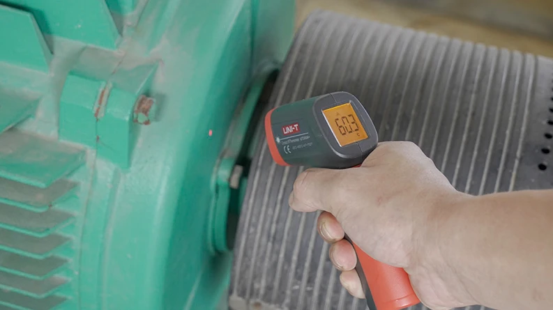 Infraraudonųjų spindulių termometras -20°C iki 400°C UT300A+ UNI-T