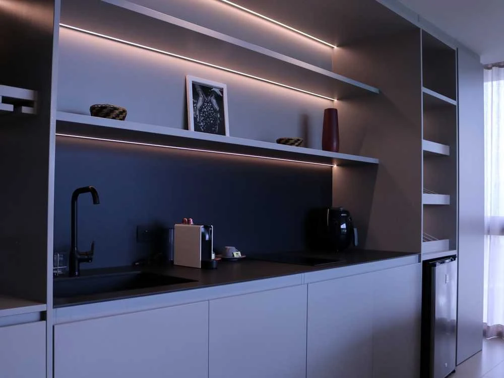 Led Line Prime LED profilio komplektas, 2m, įleidžiamas, juodas, su baltu dangteliu ir aklėmis