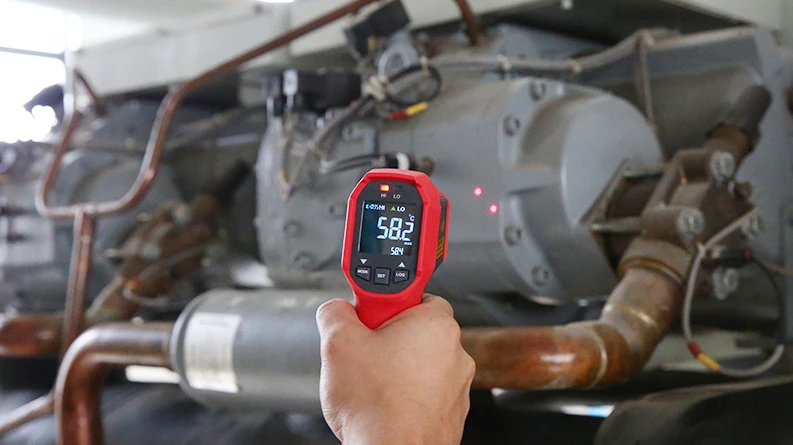 Profesionalus infraraudonųjų spindulių termometras -32°C iki 650°C UT309C UNI-T