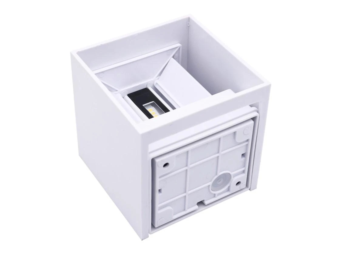 Sieninis lauko šviestuvas LED 2x3W 4000K IP54, reguliuojamo švietimo kampo, baltas CUBE, LEDOM