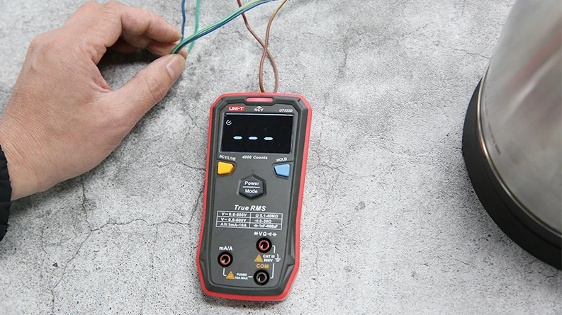 Skaitmeninis multimetras klavišinis 600V AC/DC, 10A AC/DC, NCV, 40MOm, 4000uF, -40-300C, 4000, CAT III 600V, UNI-T