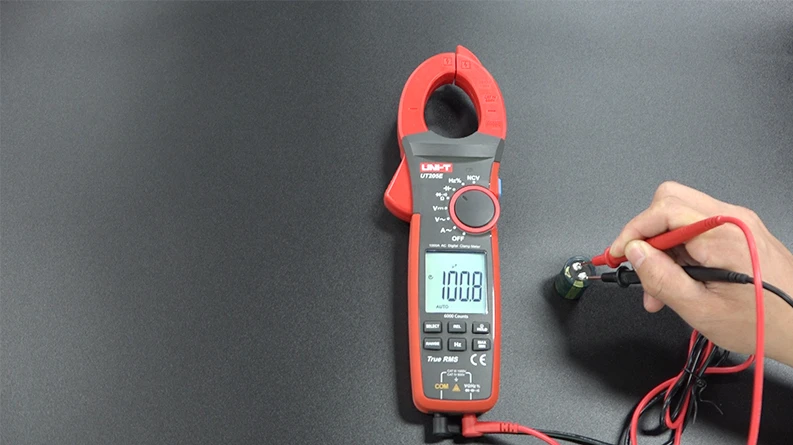 Srovės matavimo replės, 1000V AC/DC, 1000A AC/DC, 60MOm, 60mF, analoginė skalė, 1000C, LPF, LoZ, ACV, UNI-T