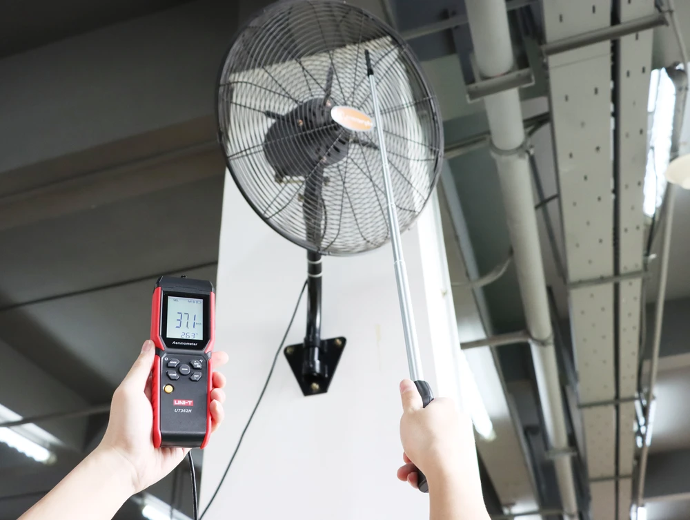 Termo anemometras ; 0~30m/s; -20~70C; 0~999900m³/min, pasirenkama ortakių forma, UNI-T