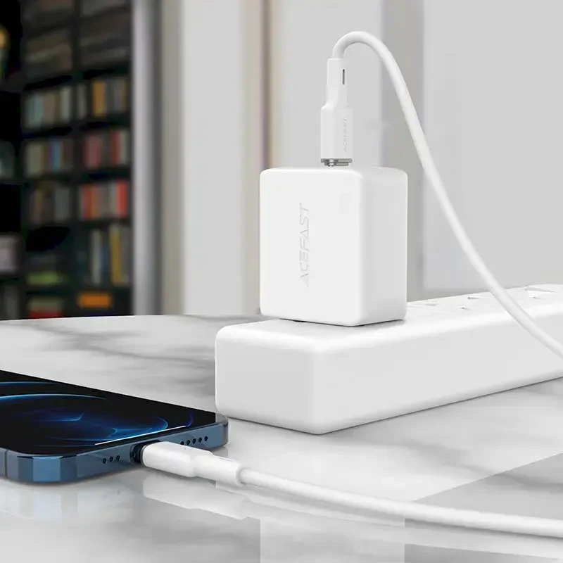Acefast C2-01 duomenų perdavimo ir įkrovimo kabelis | MFI | USB-C į Lightning | 30 W | 1,2 m | baltas