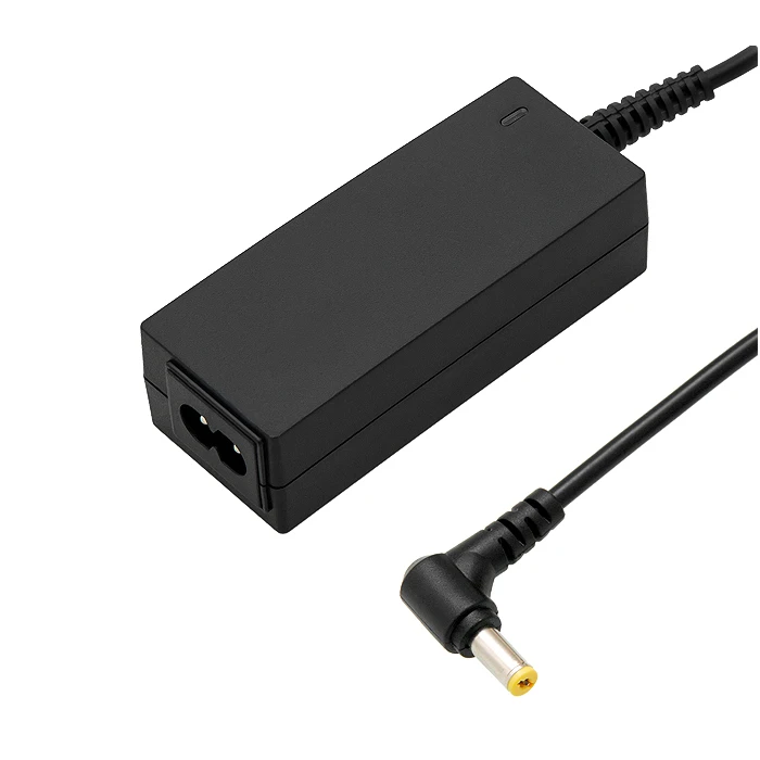 Nešiojamojo kompiuterio pakrovėjas Akyga AK-ND-21 (19V / 1.58A 30W 5.5 x 1.7mm) ACER 1.2m