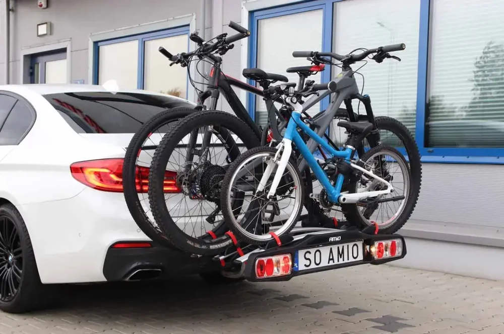 Amio Automobilinis dviračių laikiklis ant kablio, 3 dviračiams TBC-01/3