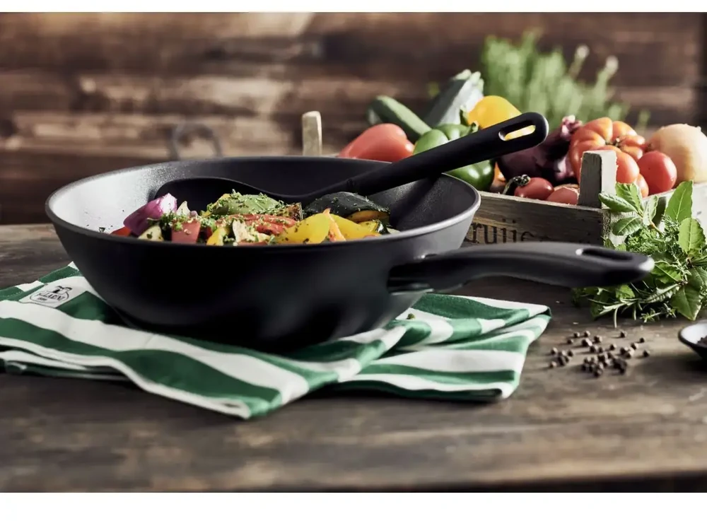 Indukcinė „Ballarini Avola“ kepsninė (wok) – 30 cm