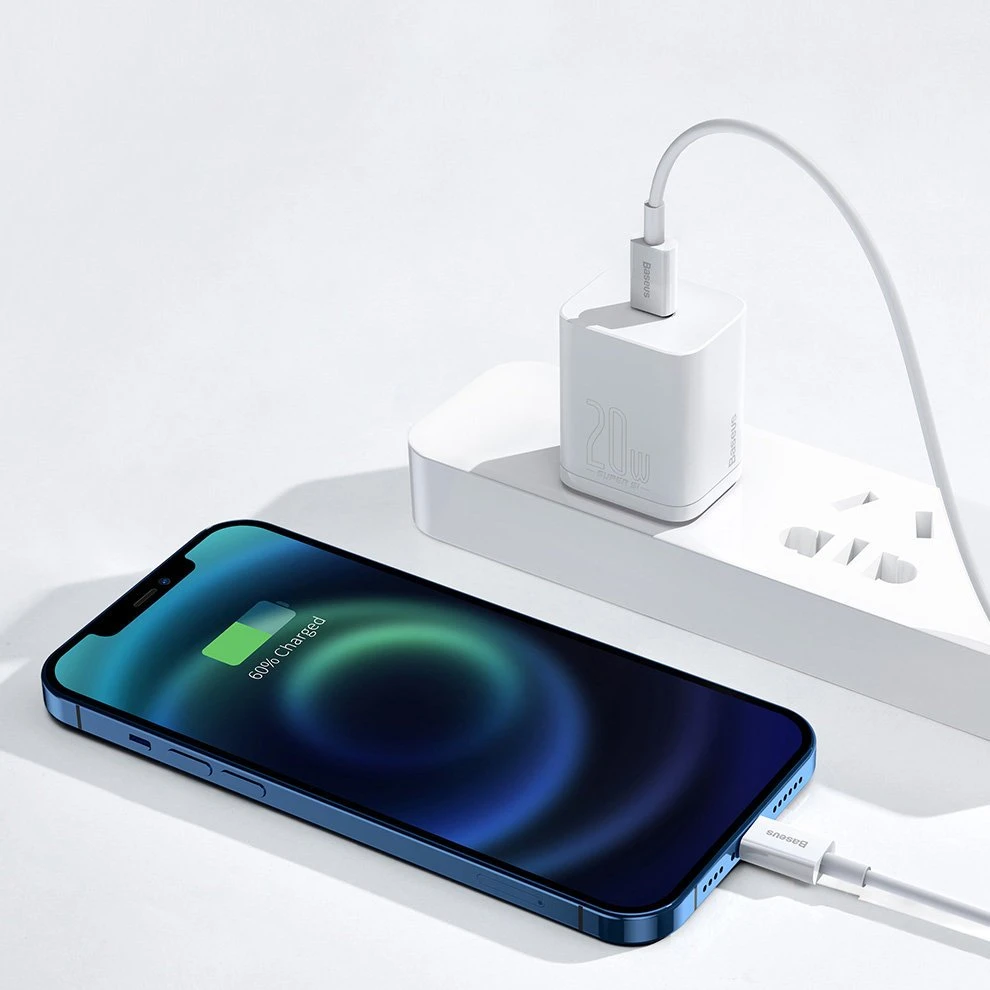 USB kabelis Baseus Superior iš Type-C į Lightning PD 20W 1.5m baltas CATLYS-B02