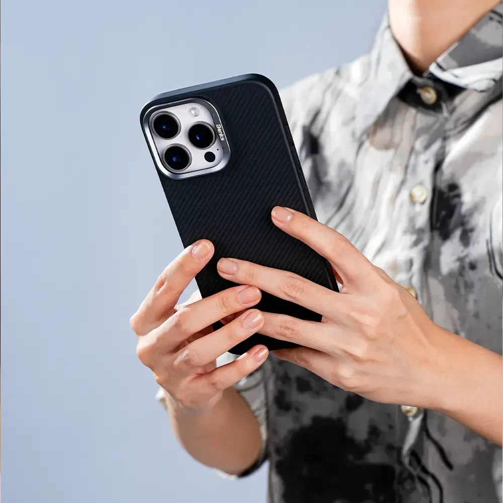 Benks Magnetic Armor Air Kevlar dėklas Metal Frame 600D Apple iPhone 15 Plus juodos spalvos