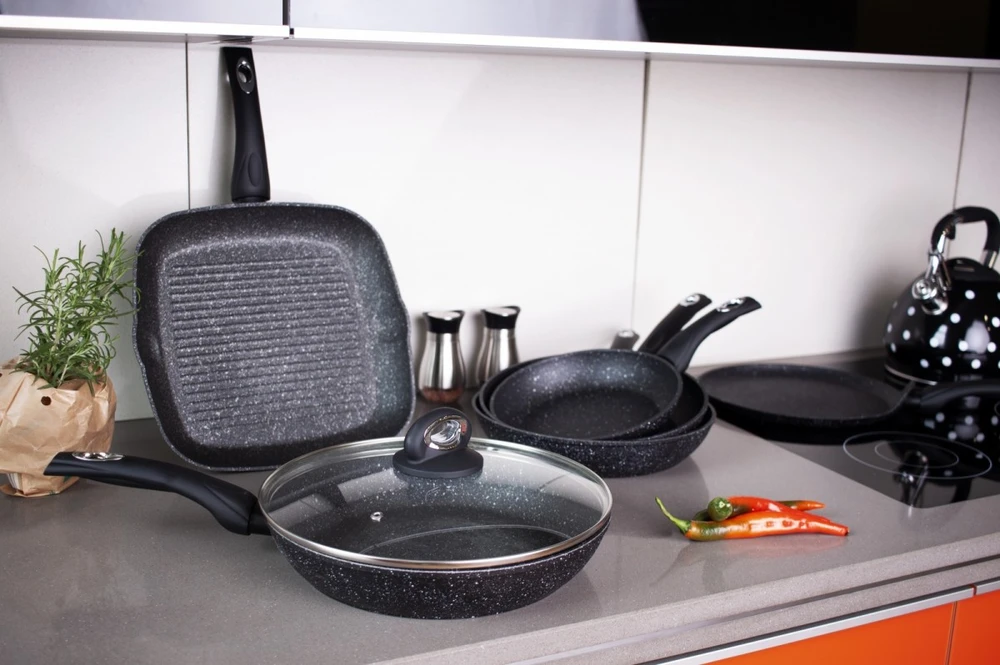 Berretti Keptuvė Tivano 24 cm