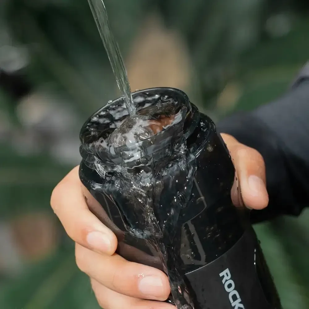 Rockbros S550H-1 700 ml termo butelis su magnetiniu laikikliu ir tvirtinimo dirželiu - Juodas