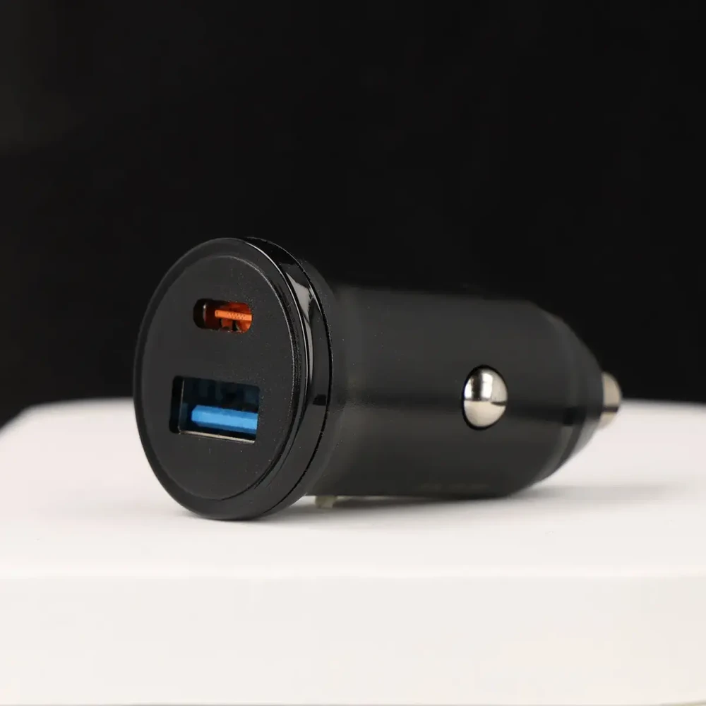 Blavec Automobilinis įkroviklis BS-01B-C Road – USB + Type C – QC 3.0 18W PD 20W su Type C į Type C kabeliu (CCBS01BCR-UCB) juodos spalvos