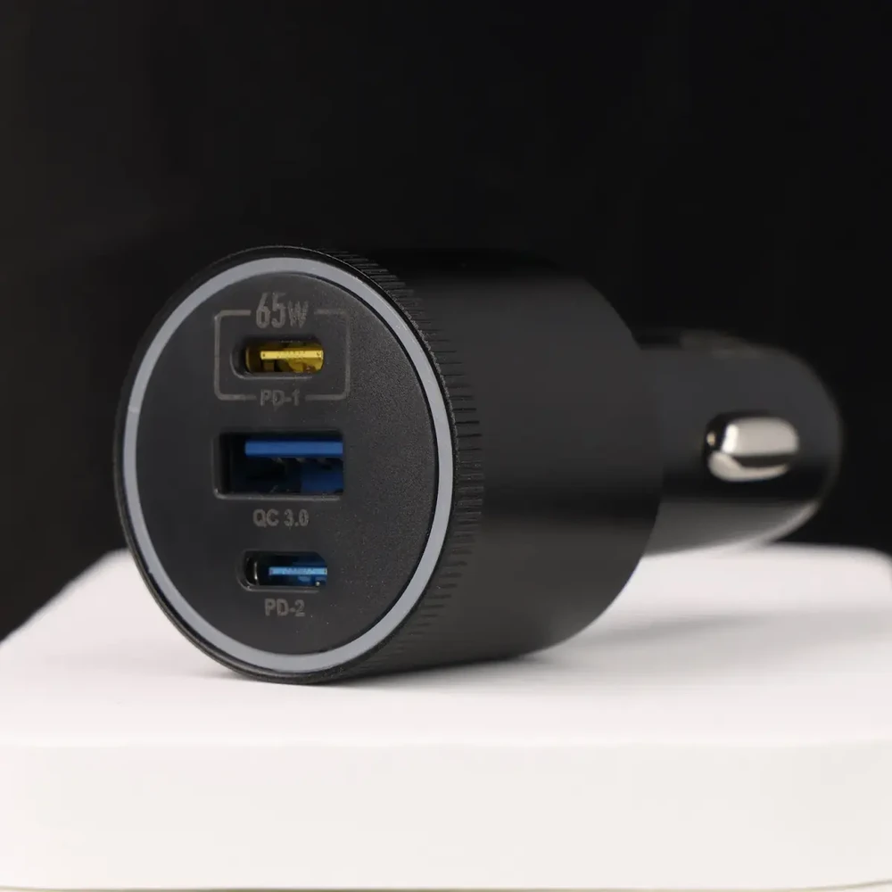 Blavec Automobilinis įkroviklis BS-06D-C Trip – USB + 2xType C – QC 3.0 18W PD 65W su Type C į Type C (CCBS06DCQ-U2CB) juodos spalvos