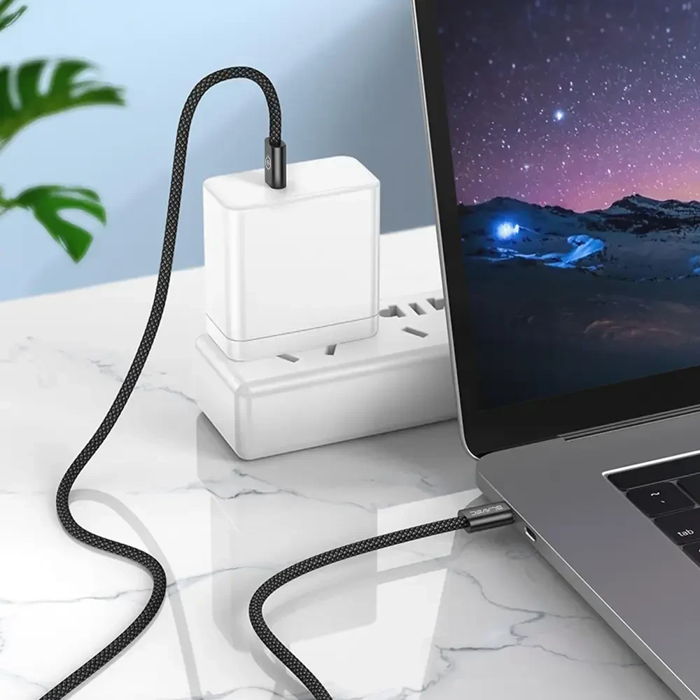 Blavec kabelis Candy pintas – C tipo į Lightning – PD 20W 2,4A 1 metras Apple CarPlay (CCA-CL24B10) juodas