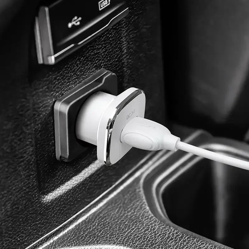 Automobilinis įkroviklis Borofone BZ12A Quick Charge 3.0 (3.0A) baltas
