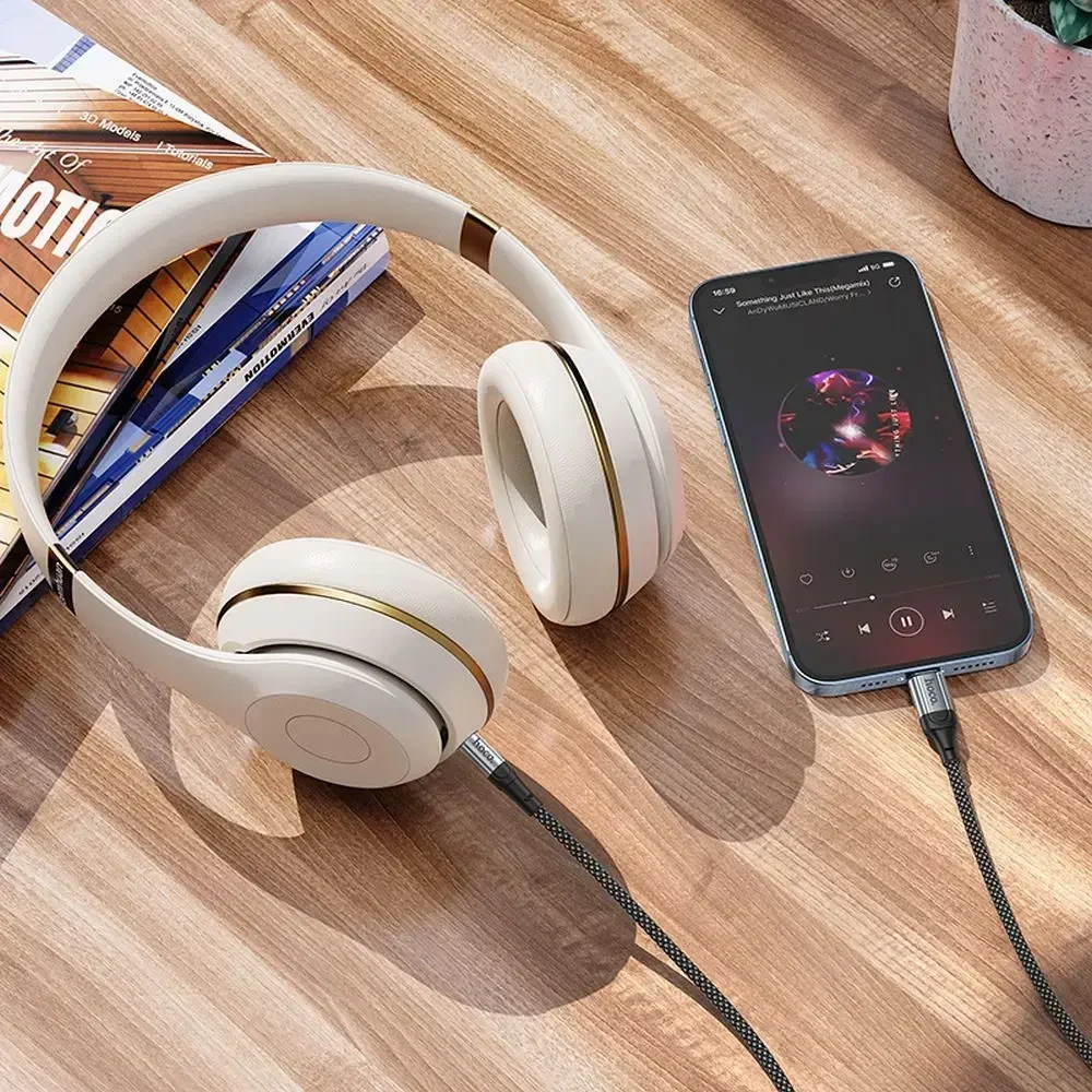 Audio adapteris Hoco UPA26 lightning į 3,5mm(p) juodas