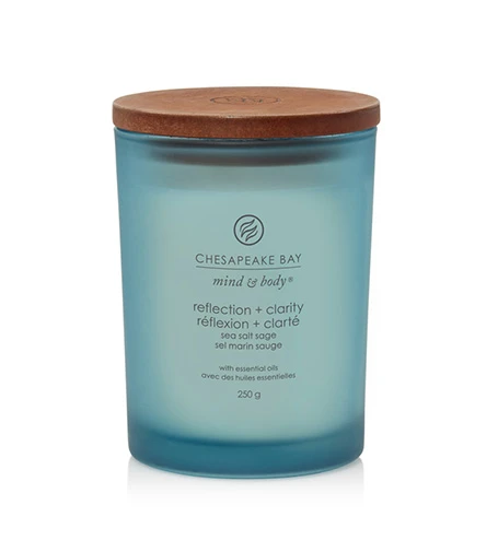 Chesapeake Bay Candle vidutinė žvakė – Reflection & Clarity (Sea Salt Sage)