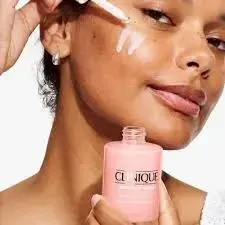 „Clinique Moisture Surge Active Glow“ serumai, 50 ml