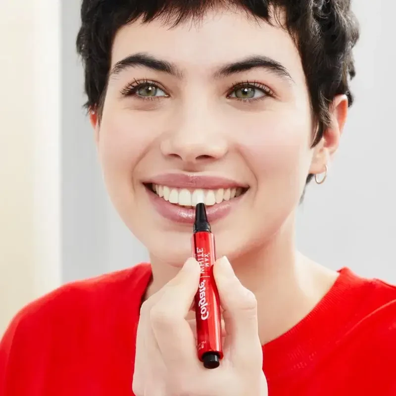 „Colgate Max Baltas Ultimate“ dantų balinimo pieštukas (balinamasis serumas) 2,5 ml