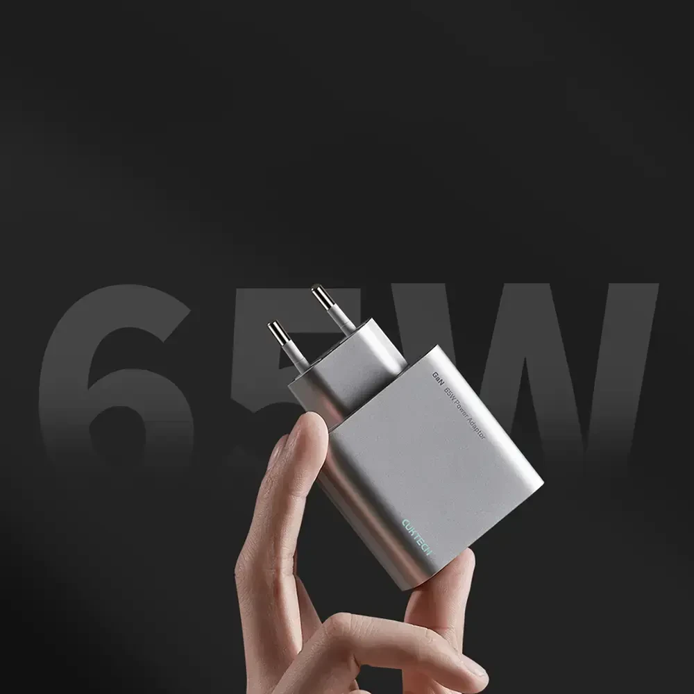 Cuktech 65 W GaN 2 x USB-C 1 x USB-A sieninis įkroviklis – pilkas