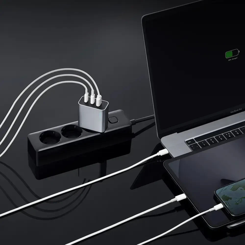 Cuktech 65 W GaN 2 x USB-C 1 x USB-A sieninis įkroviklis – pilkas