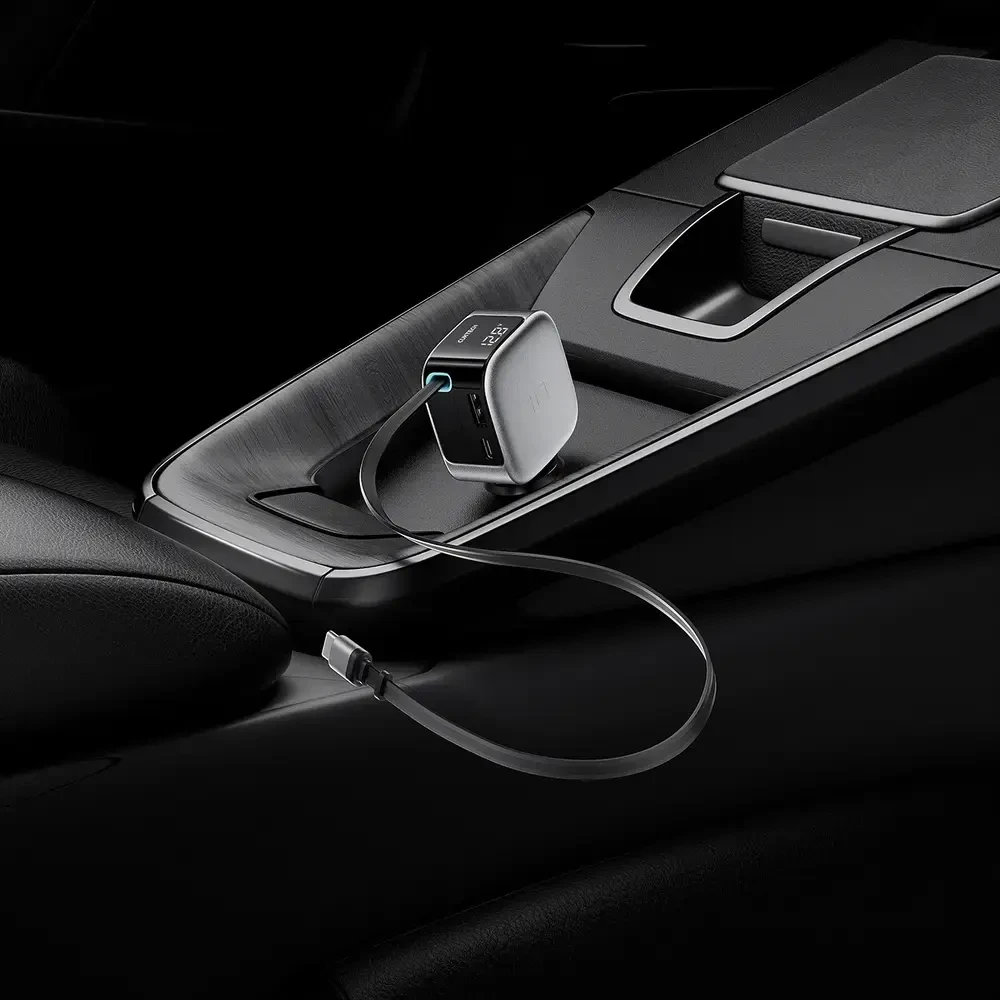 Cuktech CC903P 100 W automobilinis įkroviklis su ekranu ir 70 cm ištraukiamu USB-C laidu – pilkas