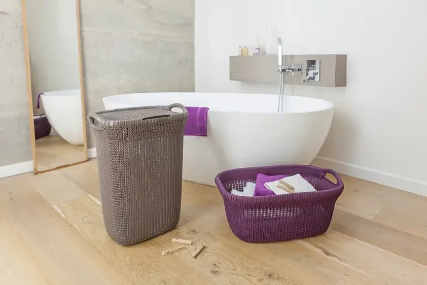 Curver SKALBINIŲ DĖŽĖ „KNIT“ (57 l; 228391; BALTA)