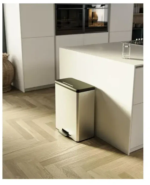 Curver Šiukšliadėžė su pedalu Deco, sidabrinės spalvos, 65l