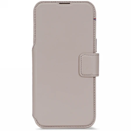„Decoded Leather Detachable Wallet“ – apsauginis odinis dėklas, skirtas „iPhone 17 Pro“, suderinamas su „MagSafe“ (iš vientiso molio)