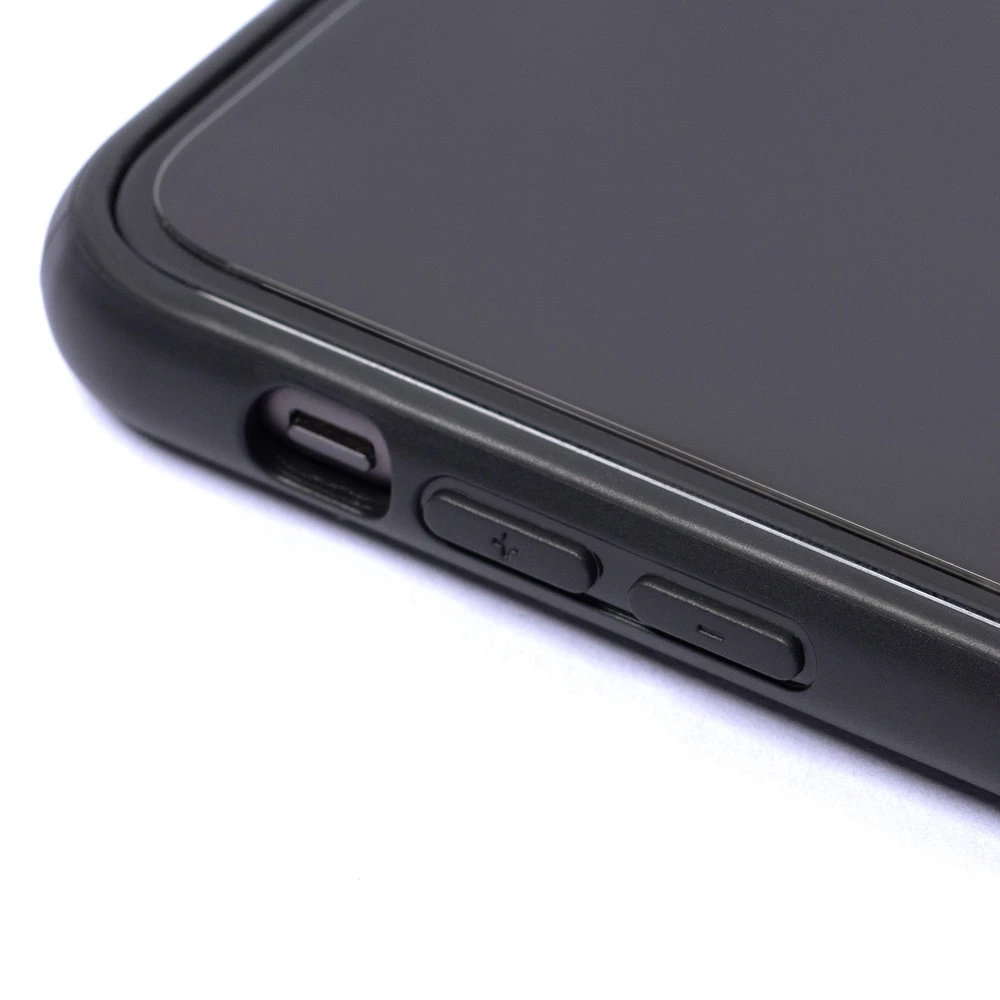 Dėklas Apple iPhone 11 Guess Big Metal Logo GUHCN614GMGGR juodos spalvos