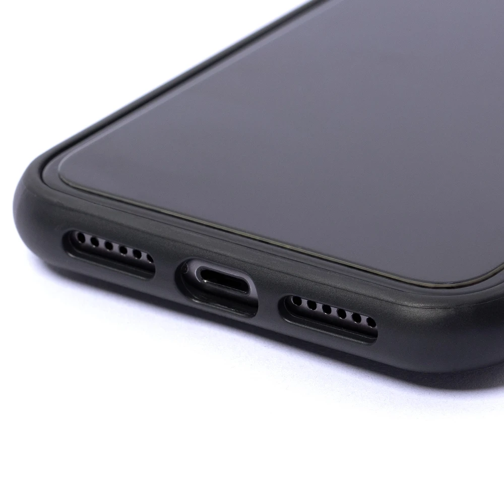 Dėklas Apple iPhone 11 Guess Big Metal Logo GUHCN614GMGGR juodos spalvos