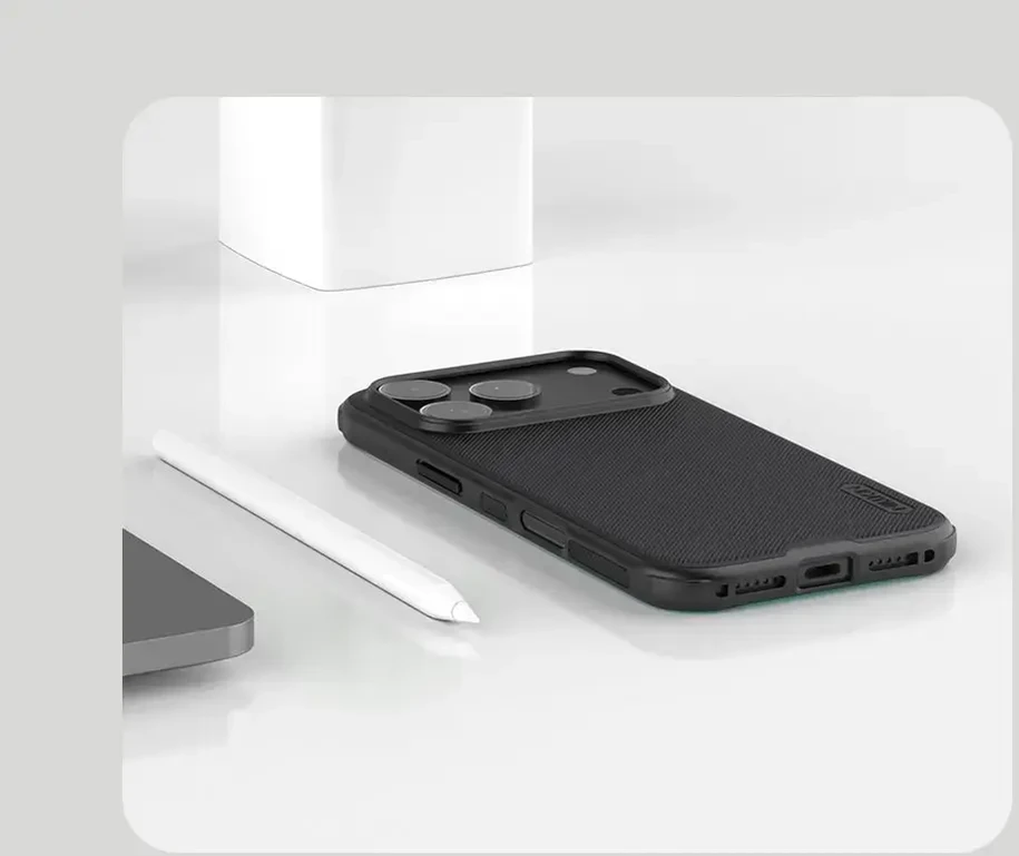 Nillkin Super Frosted PRO Magnetic Back dėklas skirtas Apple iPhone 17 Pro Max juodos spalvos