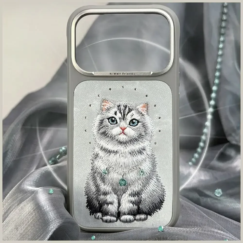 NIMMY dėklas LUCKY FASHION CAT suderinamas su MagSafe, skirtas IPHONE 18 Pro Max/17 Pro Max, pilkas
