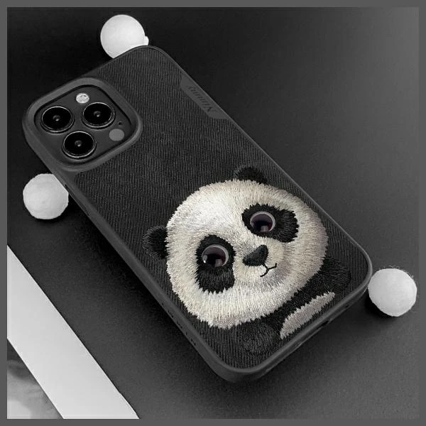 Nimmy dėklas Apple iPhone 15 Pro 6.1" juodos spalvos Big Eyed Pet 2.0 Panda