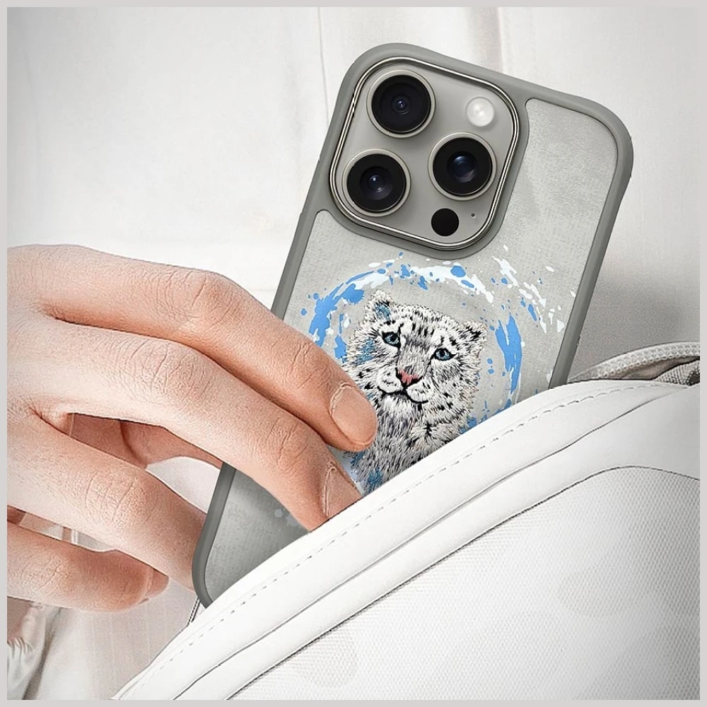 Nimmy Panther MagSafe dėklas skirtas Apple iPhone 16 Pro Max light pilkos spalvos