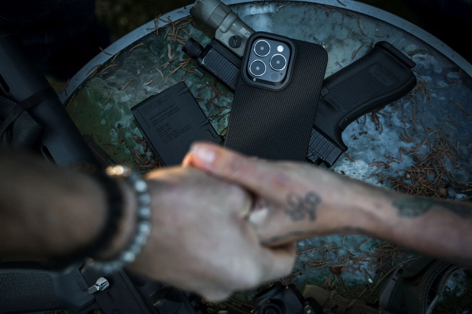 Dėklas Apple iPhone 14 Juodas Tactical Blast duobės dangtelis