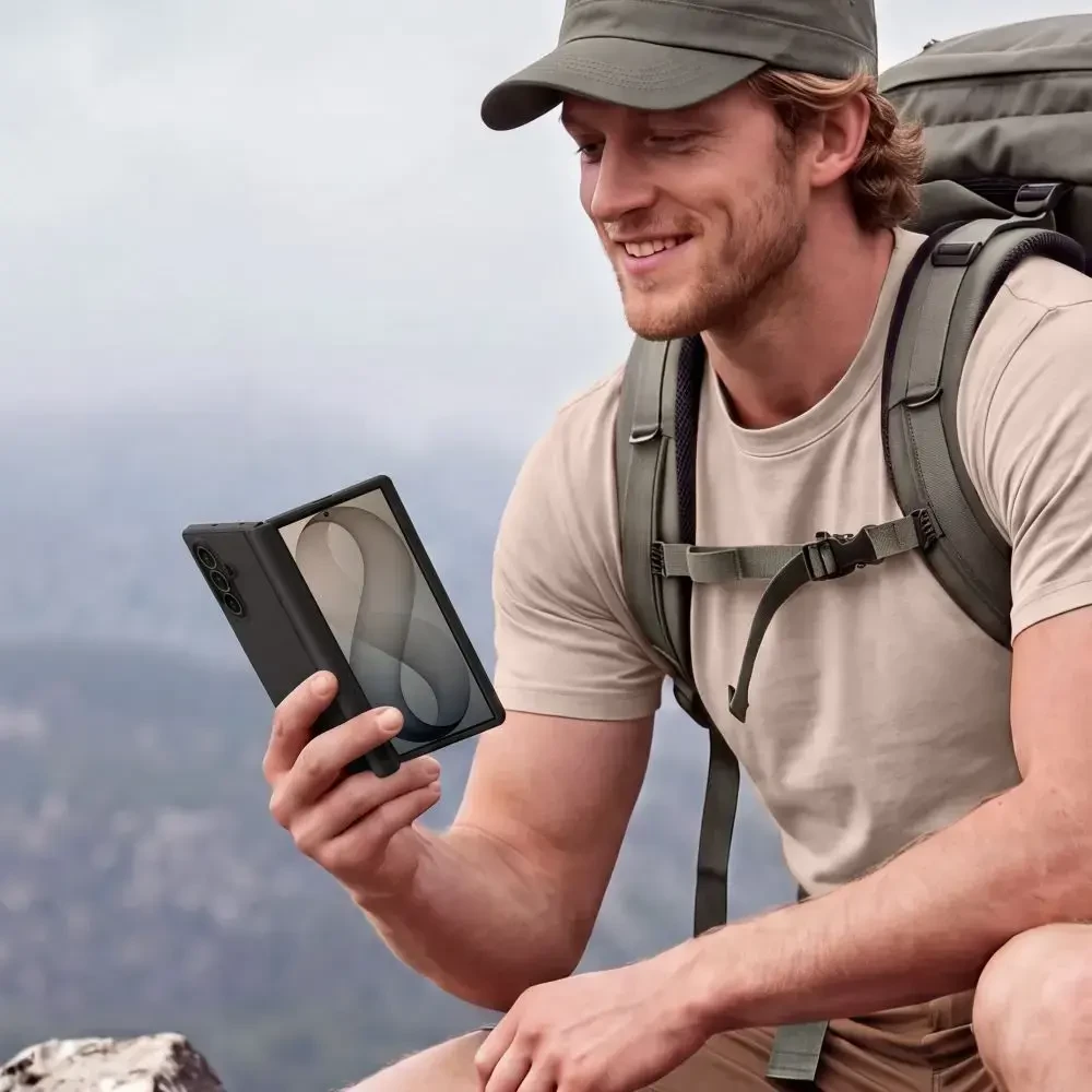 Dėklas Tech-Protect Kevlar Aura MagSafe Case for Samsung Galaxy Z Fold 8 Ultra - Juodas