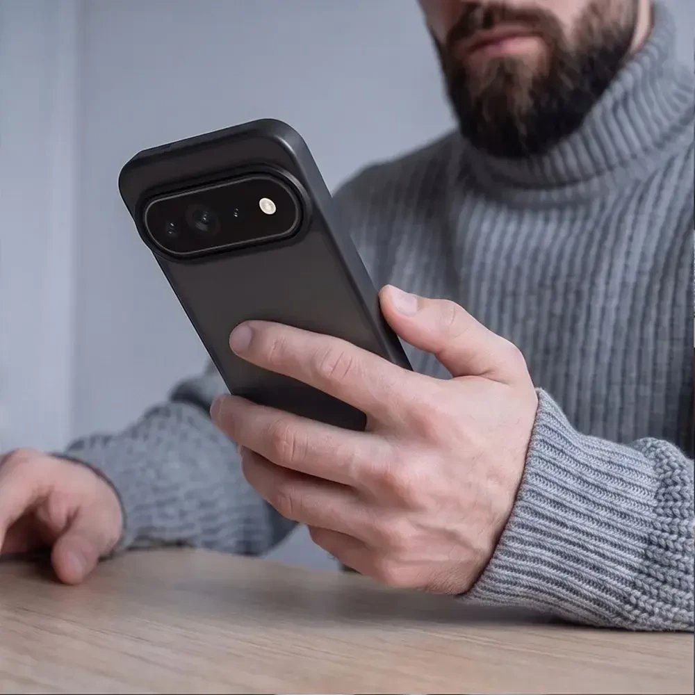 Dėklas TECH-PROTECT MAGMAT GOOGLE PIXEL 9 / 9 PRO / 10 / 10 PRO / 11 / 11 PRO MATTE Juodas