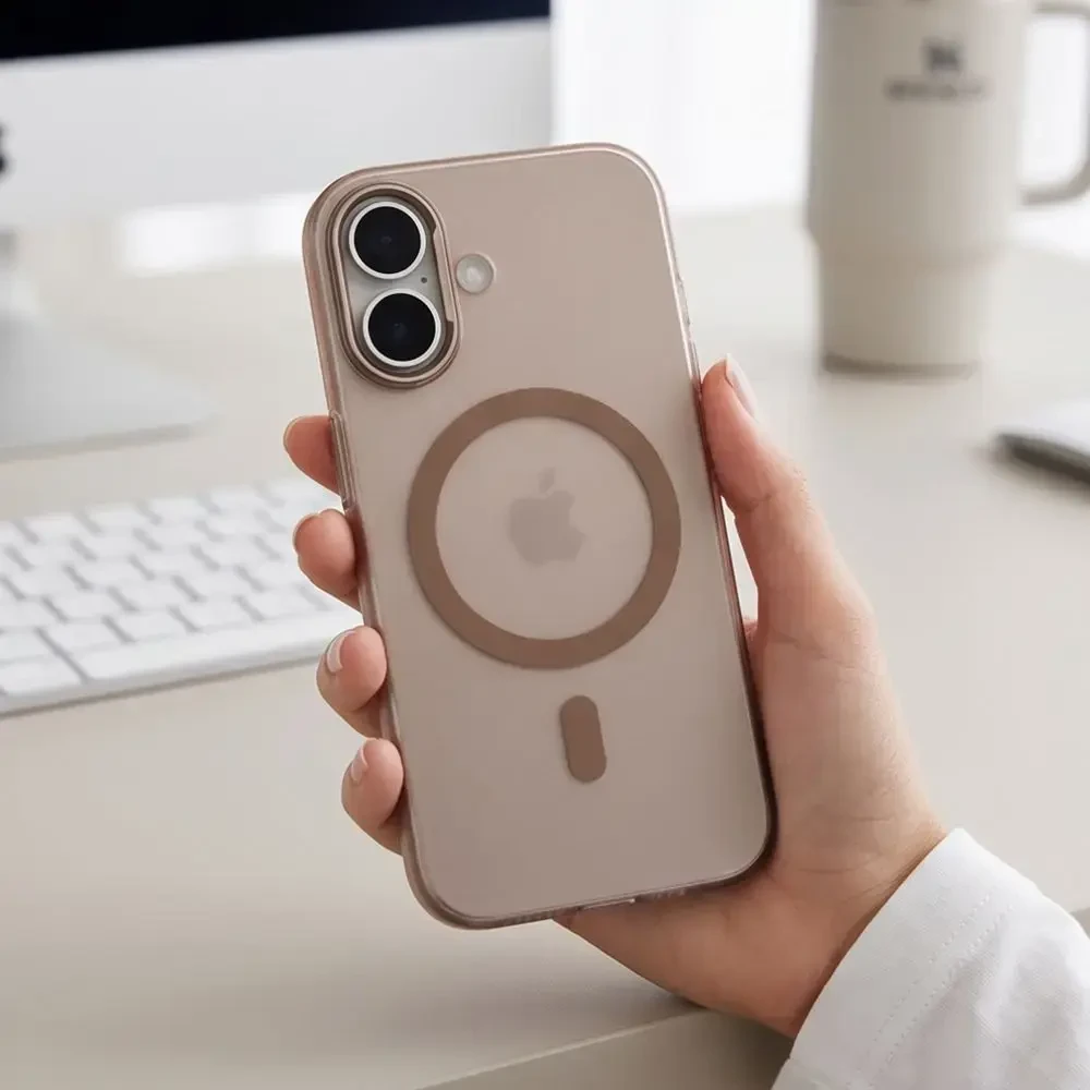 **Tech-Protect MagZero MagSafe dėklas, skirtas iPhone 17 – smėlio-rudos spalvos, matinis**