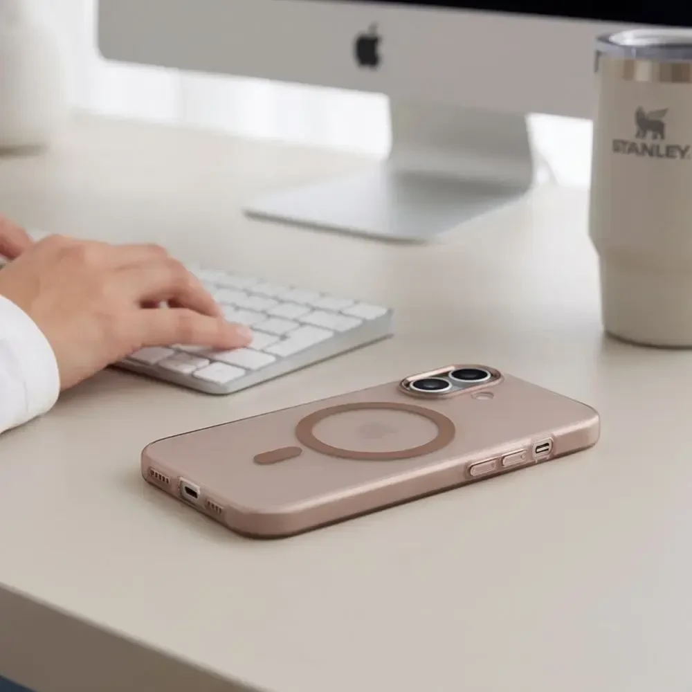 **Tech-Protect MagZero MagSafe dėklas, skirtas iPhone 17 – smėlio-rudos spalvos, matinis**